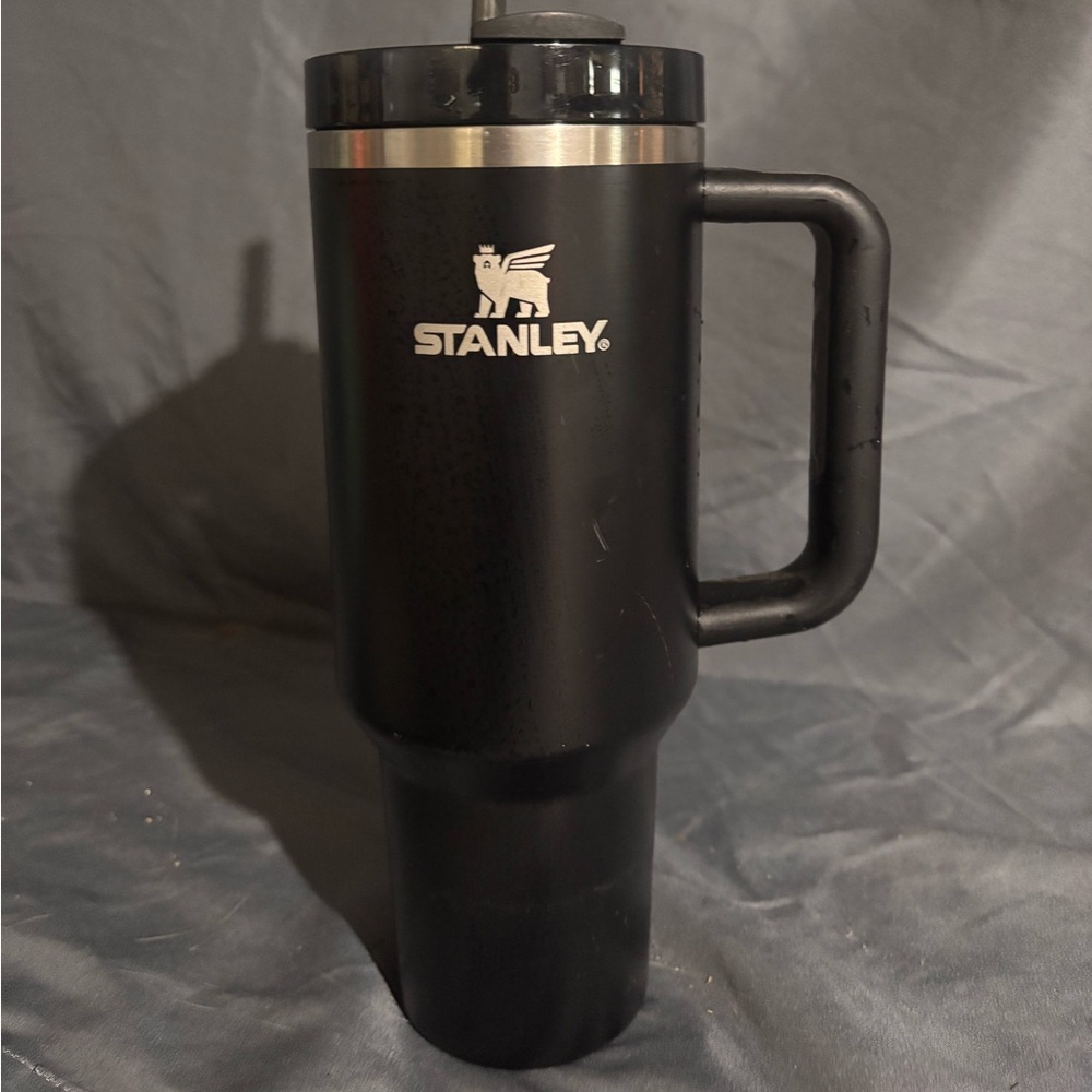 Stanley Matte Black Travel Mug with Handle